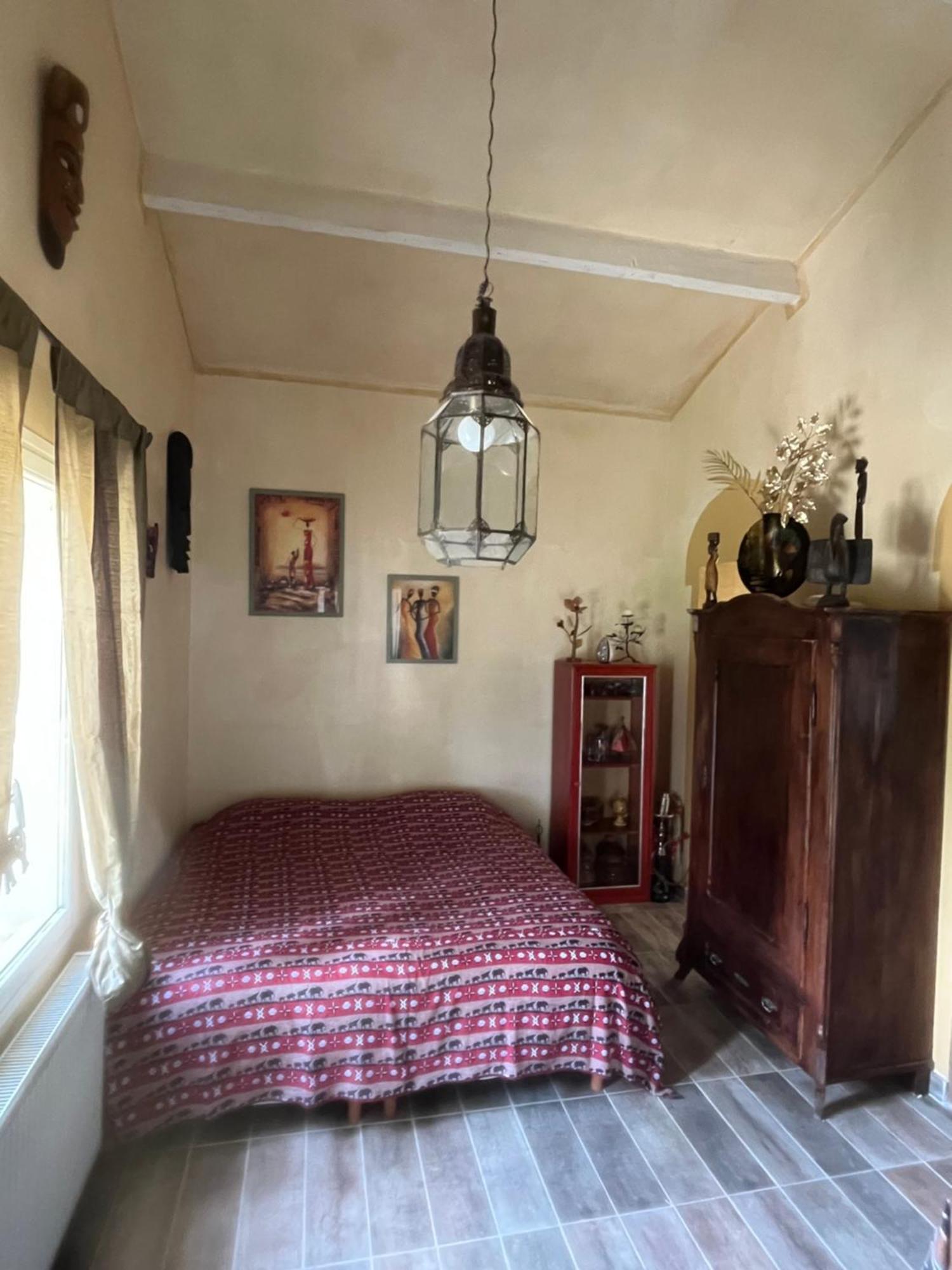 Chambre D'Hotes La Tour-dʼAigues Exteriér fotografie